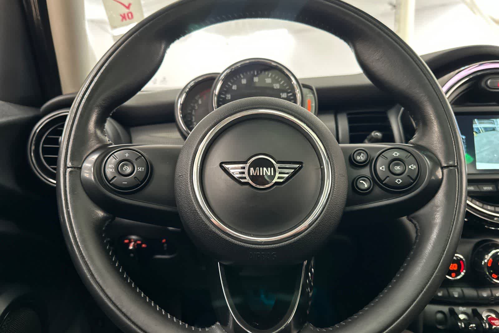 Thumbnail: 2019 MINI Cooper Hardtop - 23