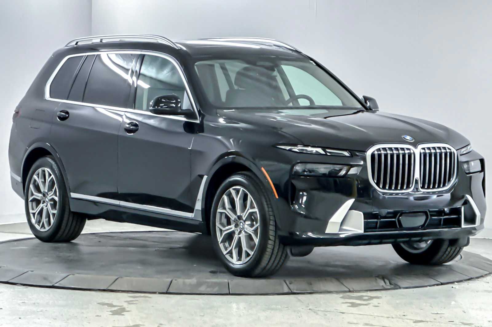 Thumbnail: 2026 BMW X7 - 9