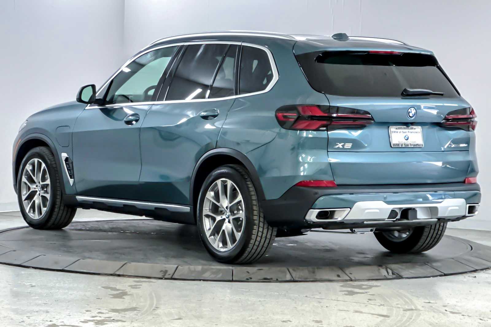 Thumbnail: 2026 BMW X5 - 6