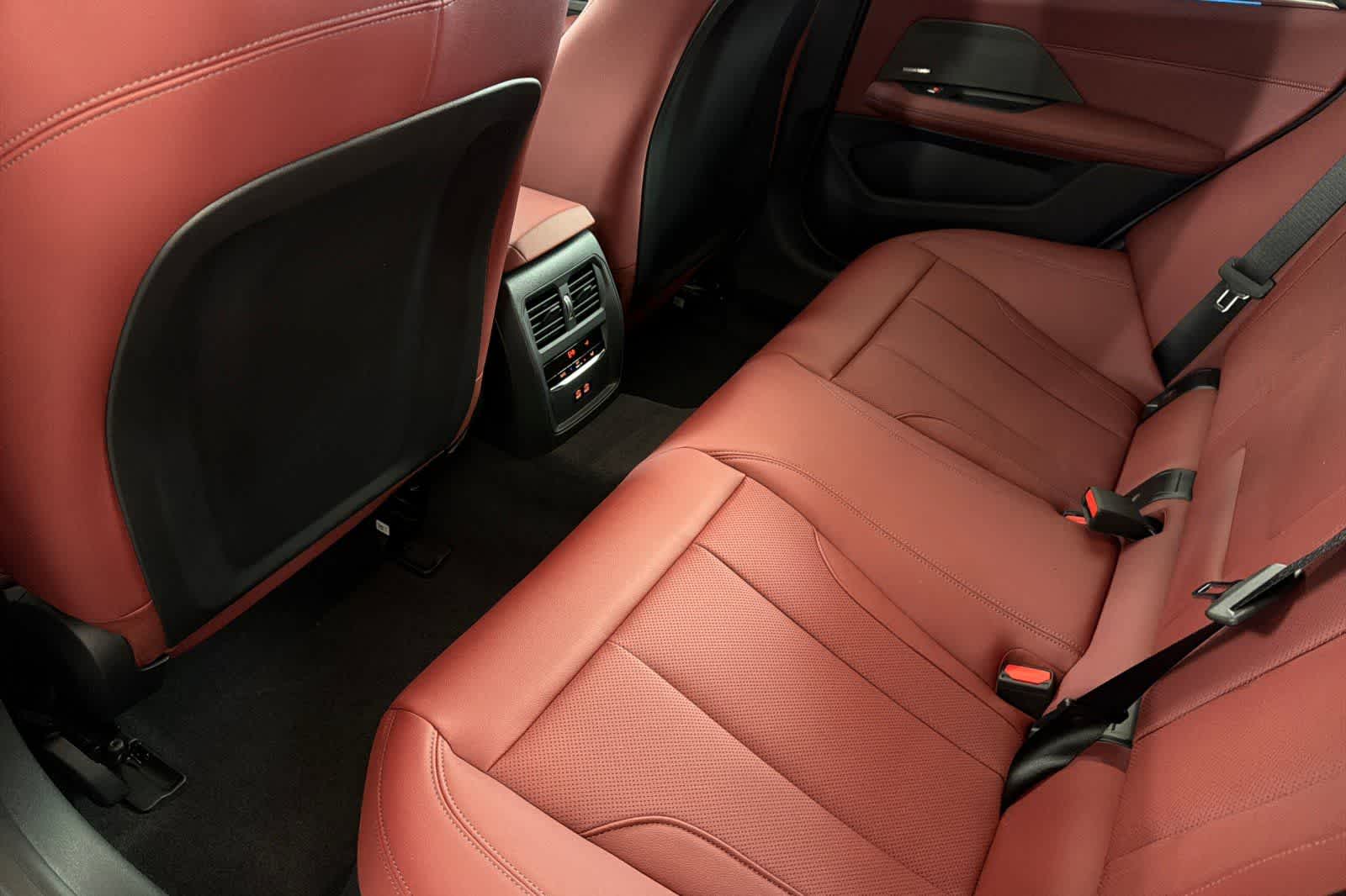 Thumbnail: 2026 BMW i4 - 4