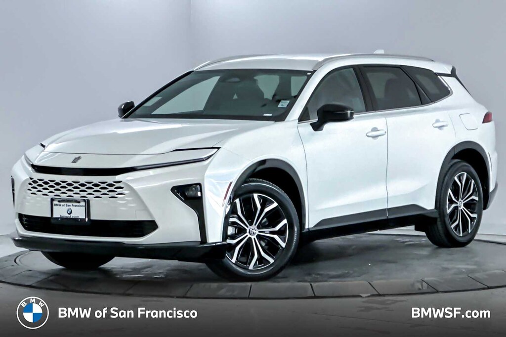 Used 2025 Toyota Crown Signia XLE SUV