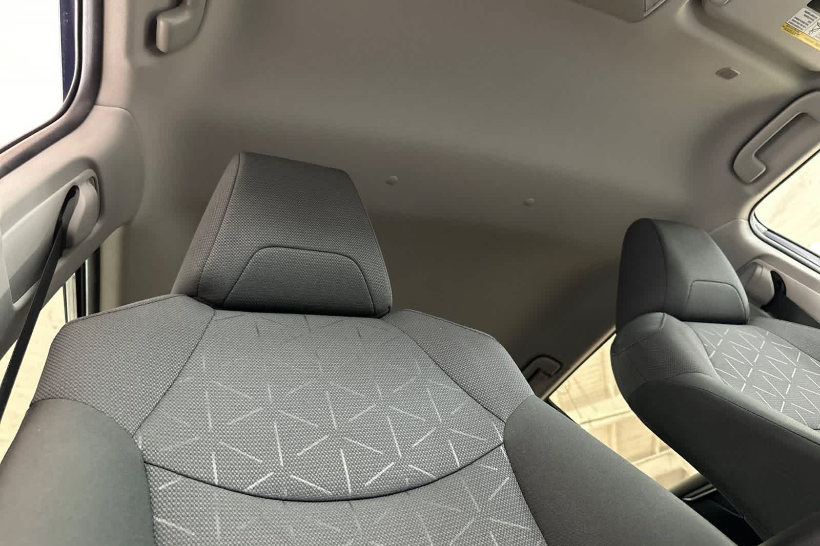 2024 Toyota RAV4 XLE 17