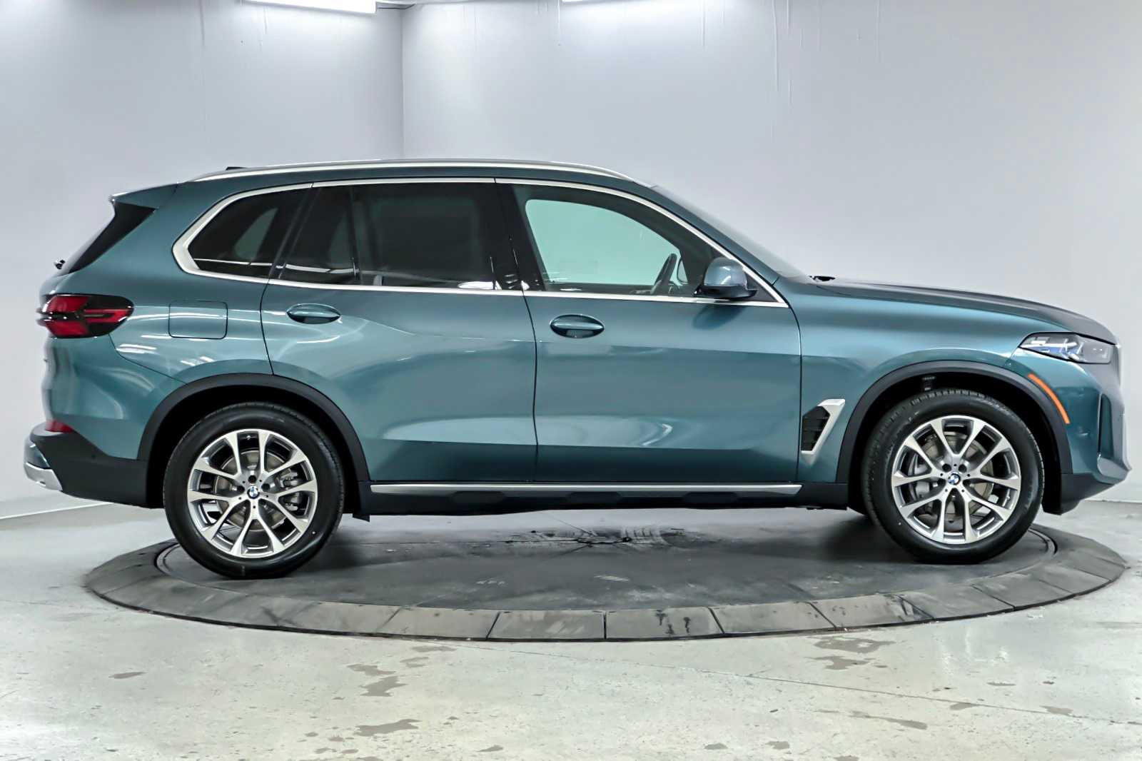 Thumbnail: 2026 BMW X5 - 8