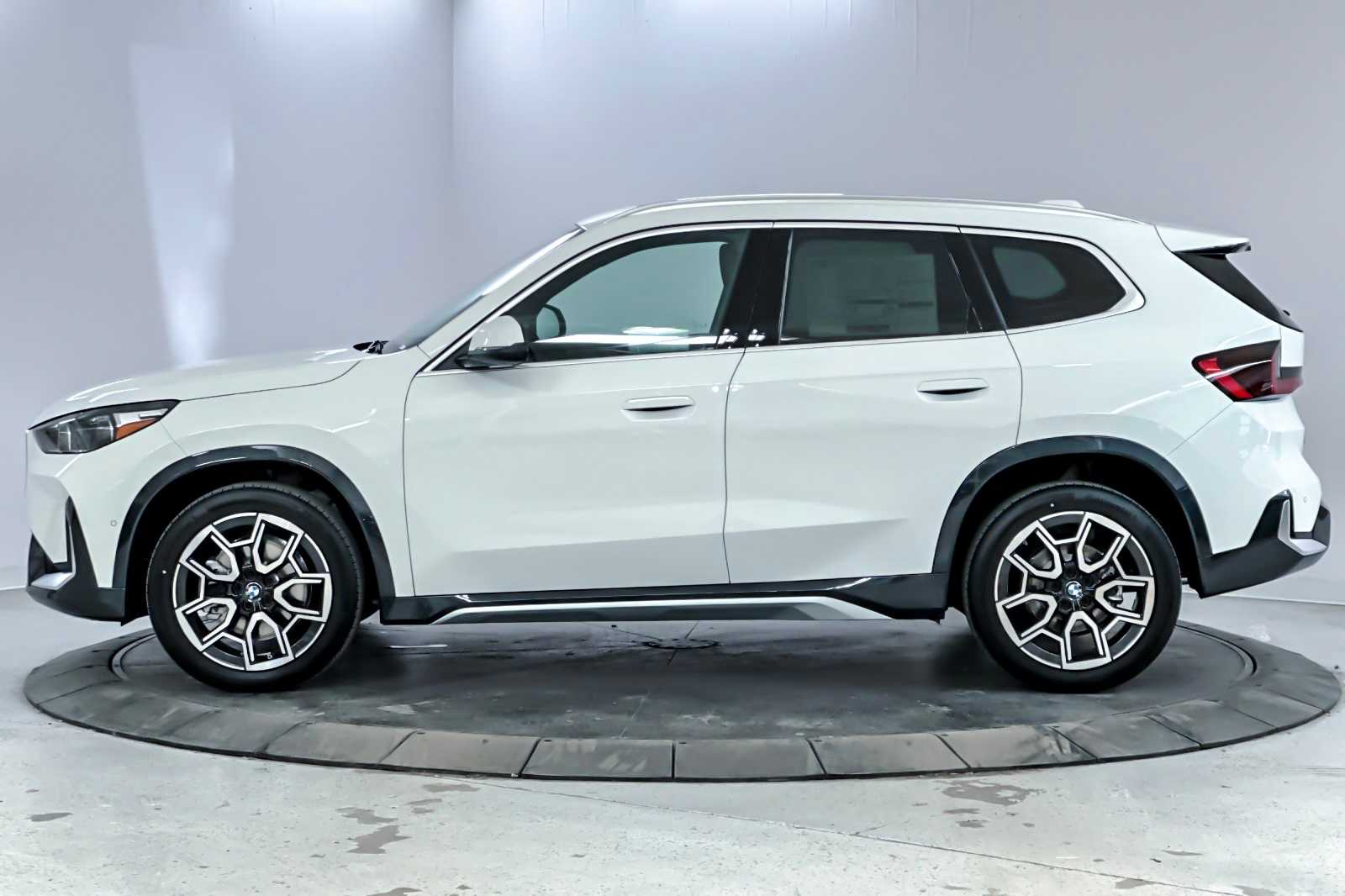 Thumbnail: 2025 BMW X1 - 5