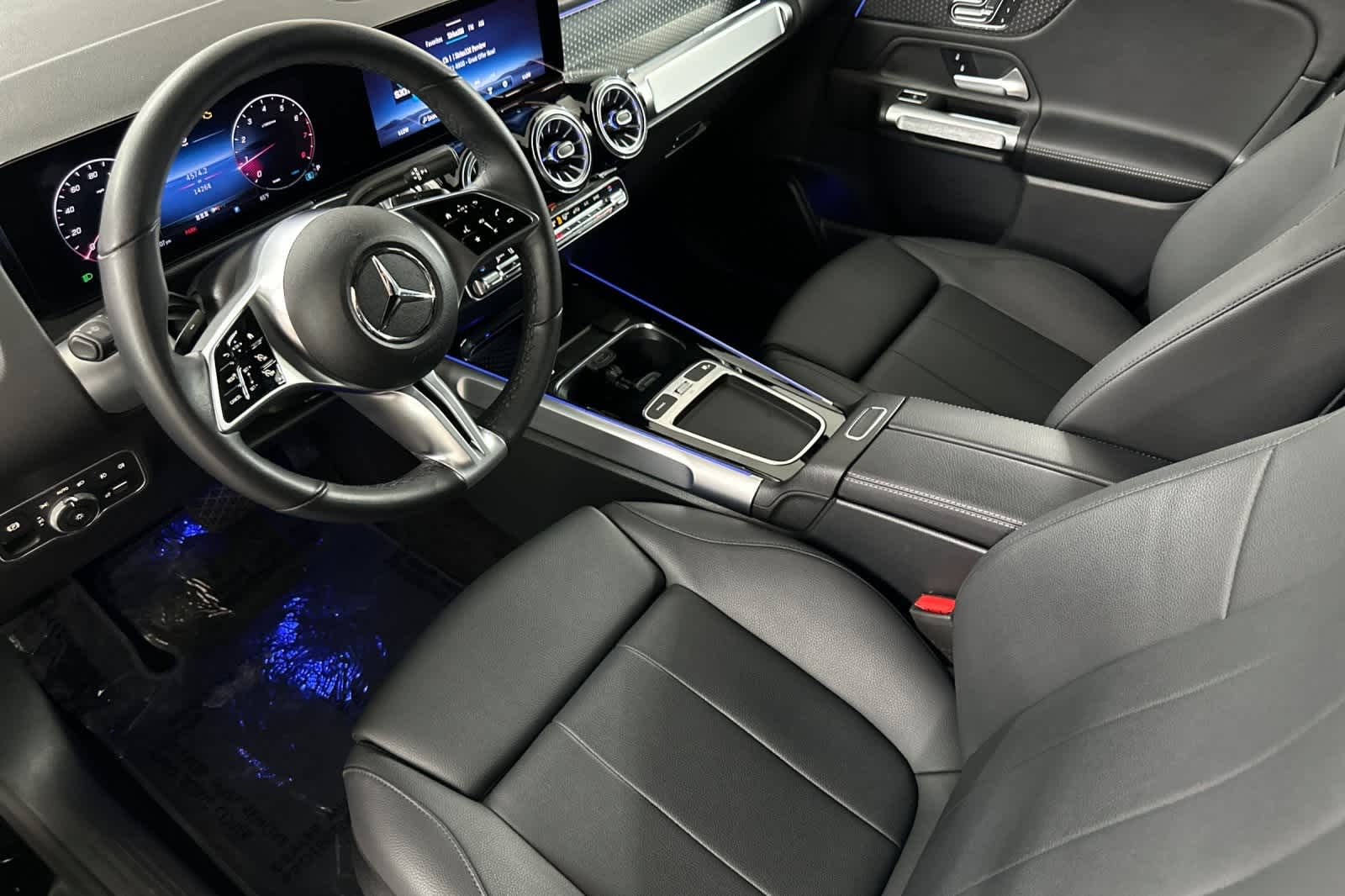 Thumbnail: 2024 Mercedes-Benz GLB - 11