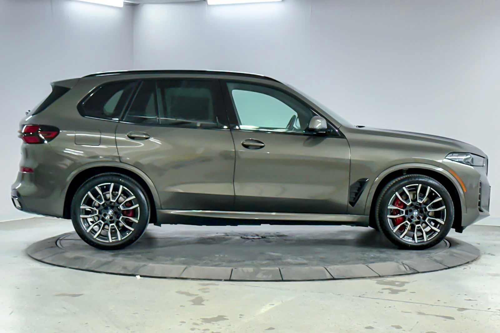 Thumbnail: 2026 BMW X5 - 8