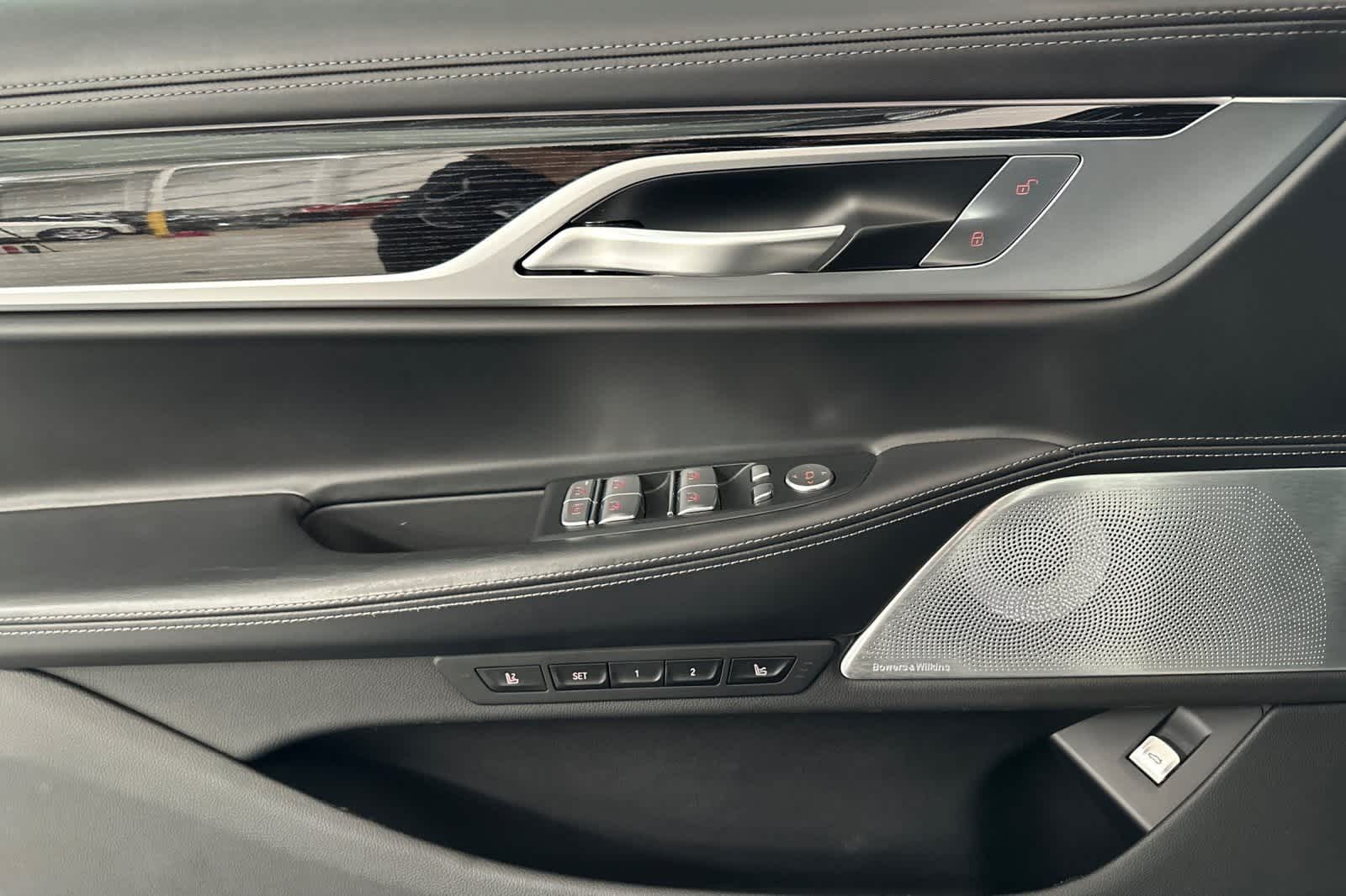 Thumbnail: 2022 BMW 7 Series - 12
