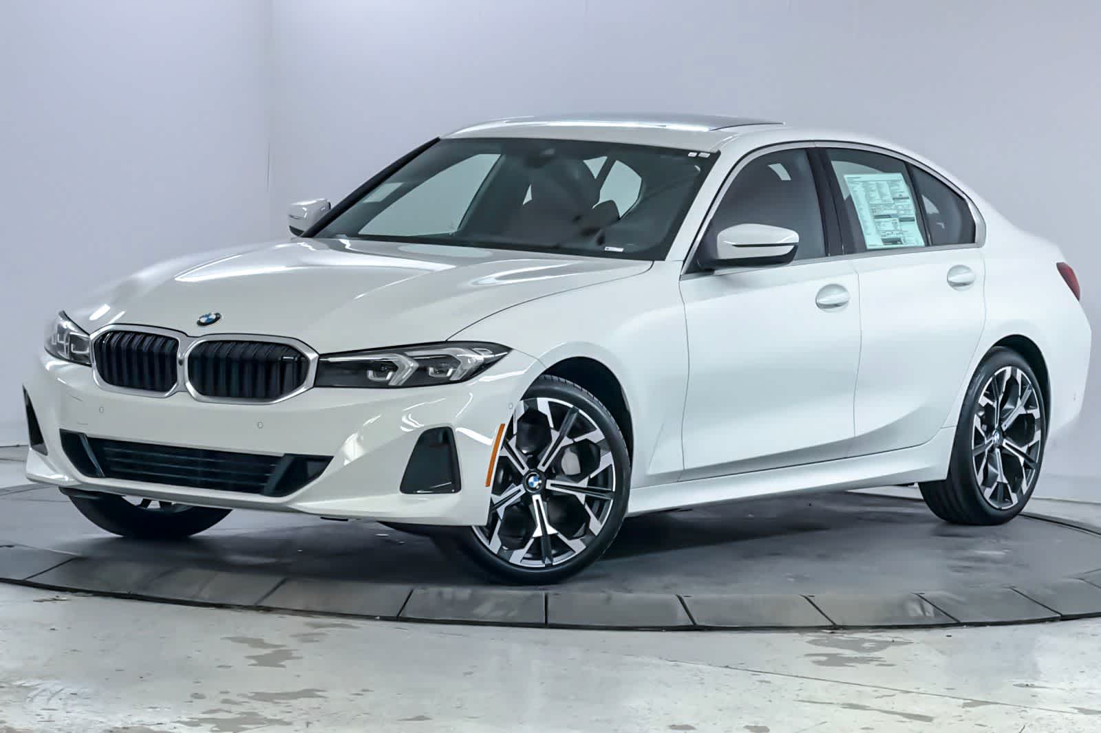 Thumbnail: 2026 BMW 3 Series - 1