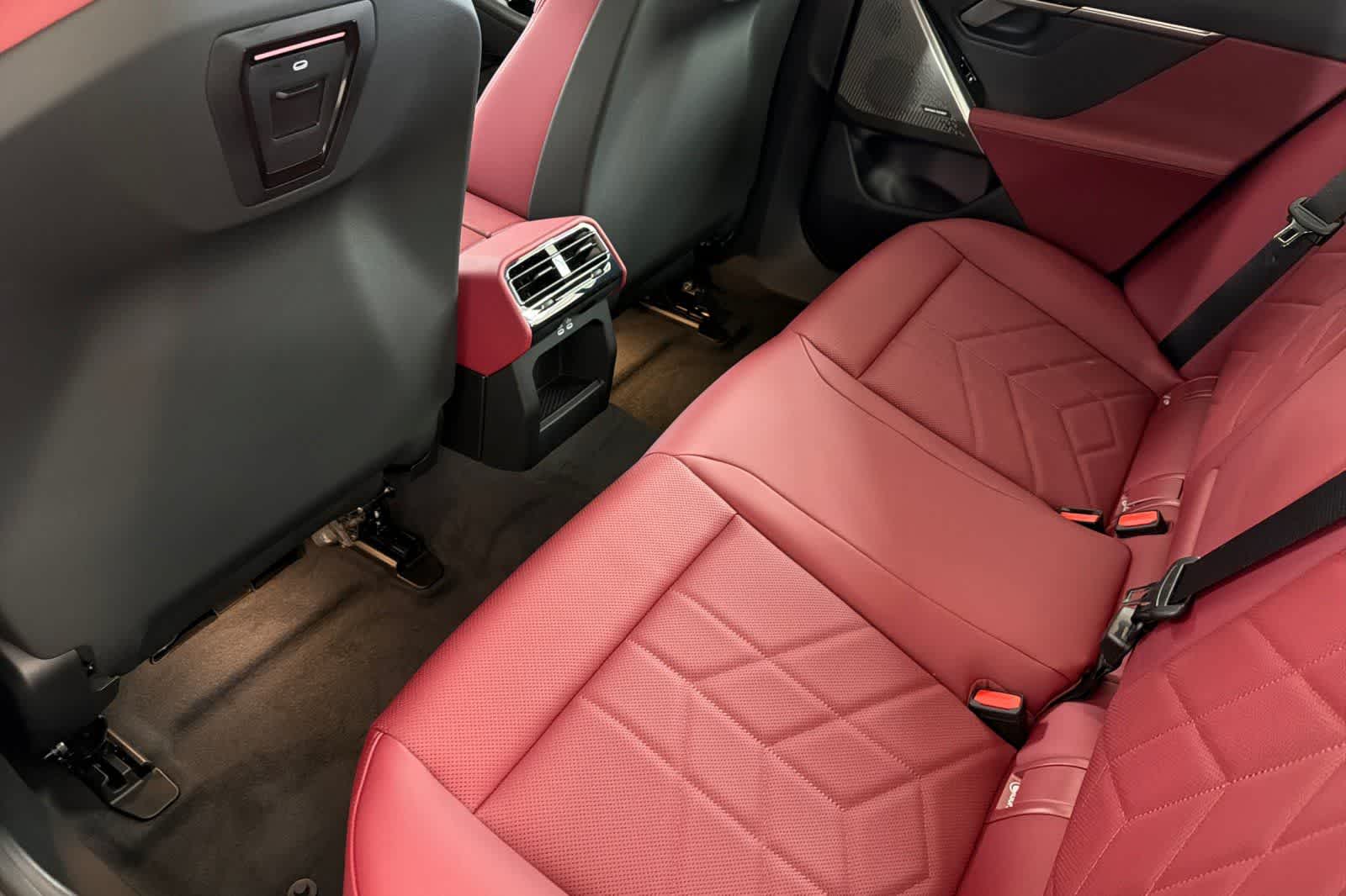 Thumbnail: 2026 BMW 5 Series - 4