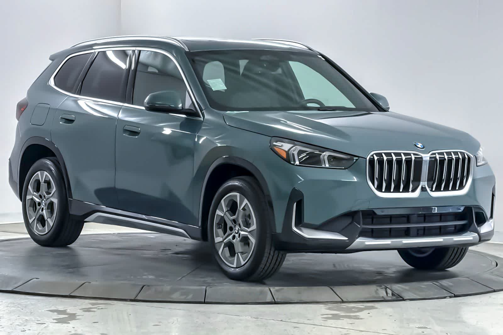 Thumbnail: 2026 BMW X1 - 9