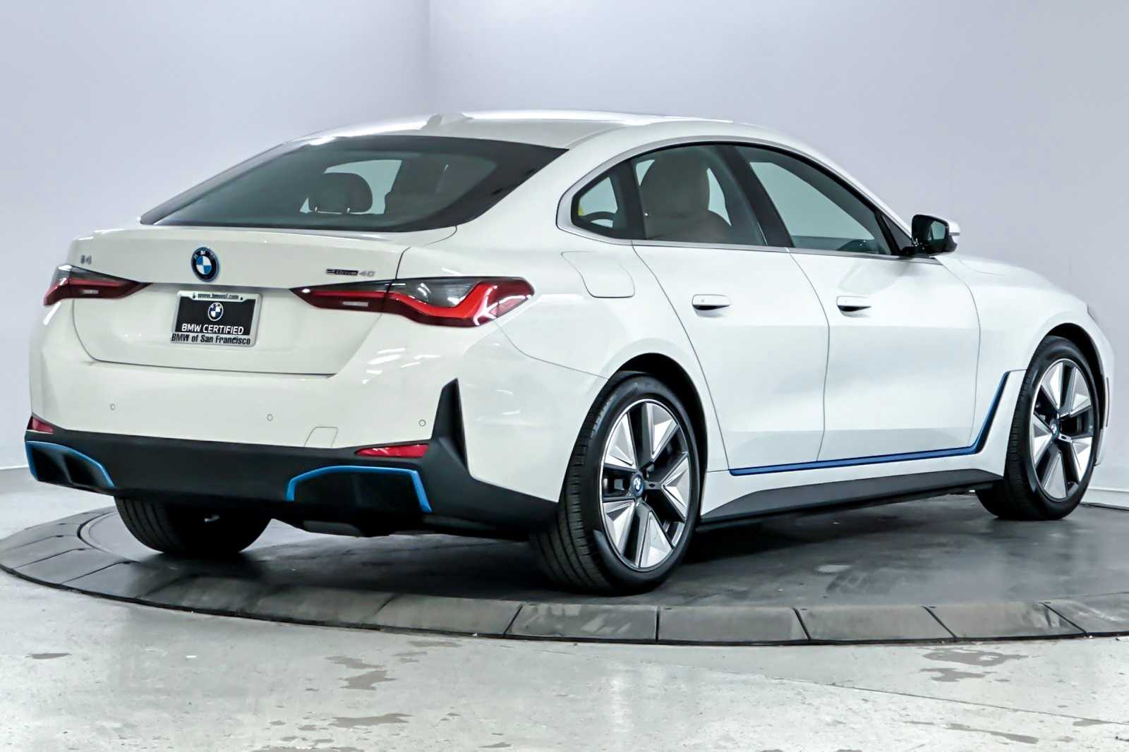Thumbnail: 2022 BMW i4 - 2