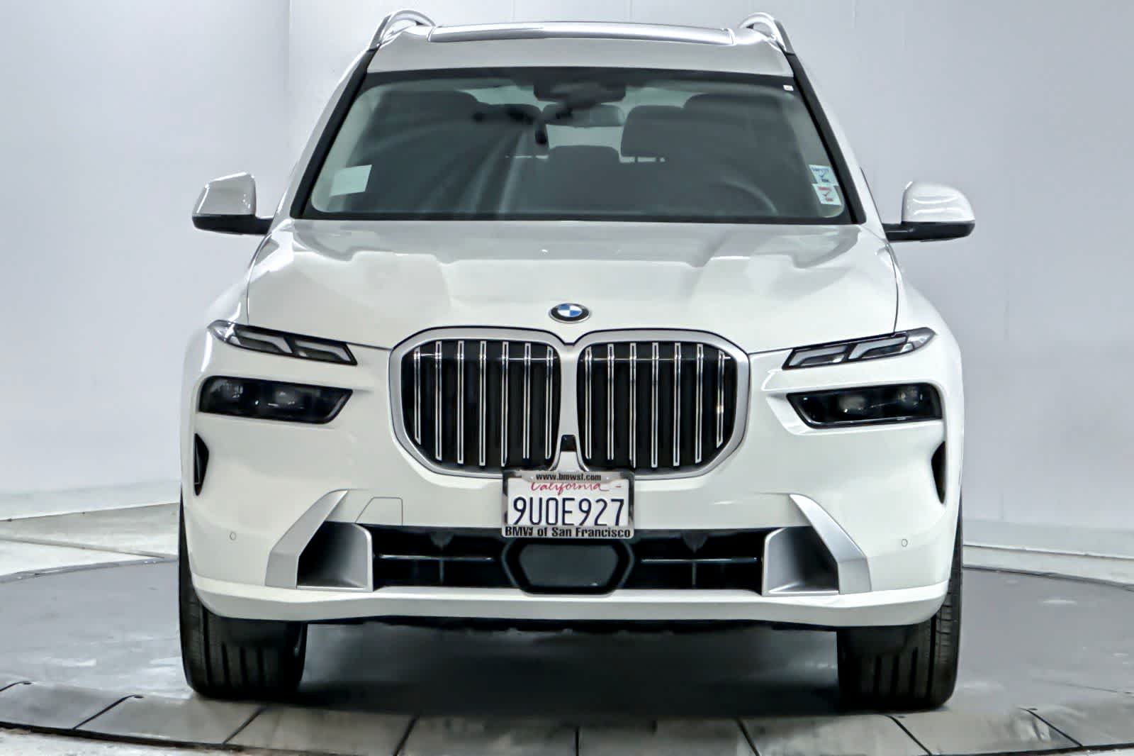 Thumbnail: 2026 BMW X7 - 10