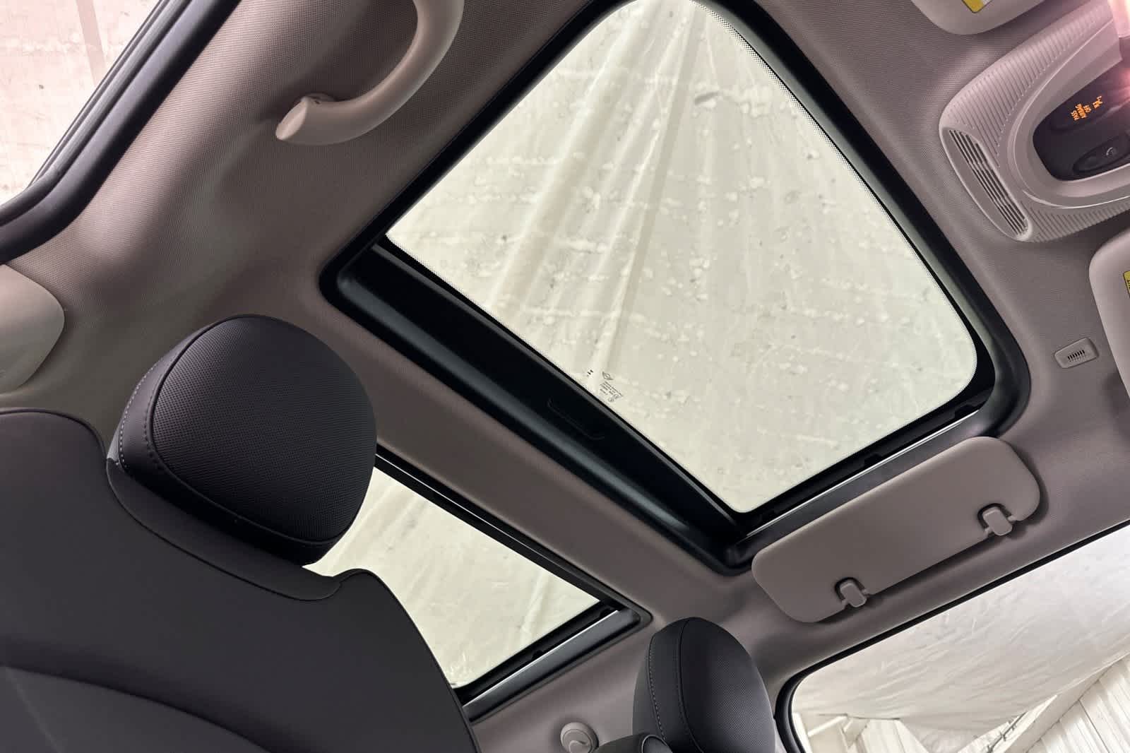 Thumbnail: 2024 MINI Cooper Hardtop - 17