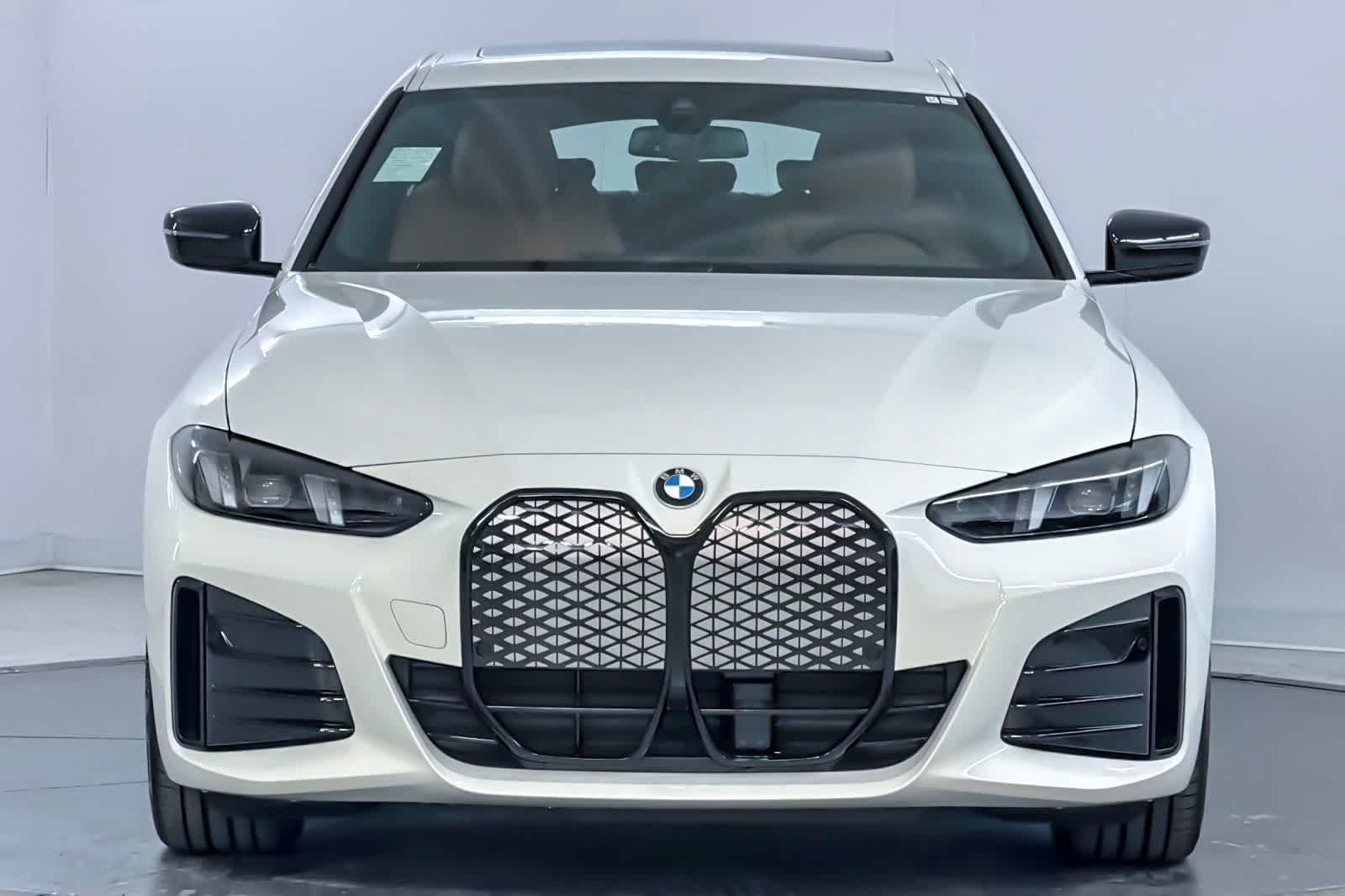 Thumbnail: 2026 BMW i4 - 10