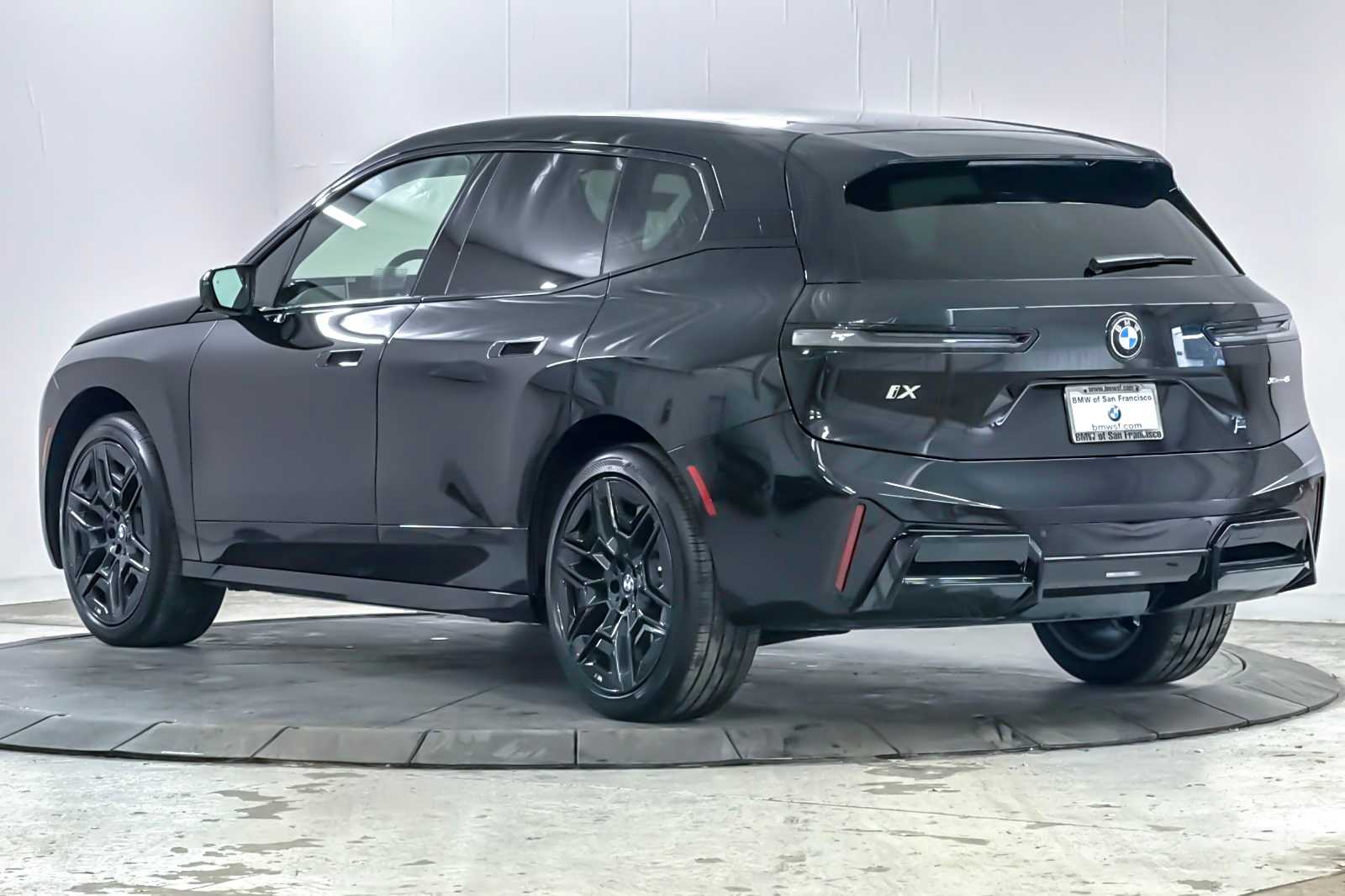 Thumbnail: 2026 BMW iX - 6