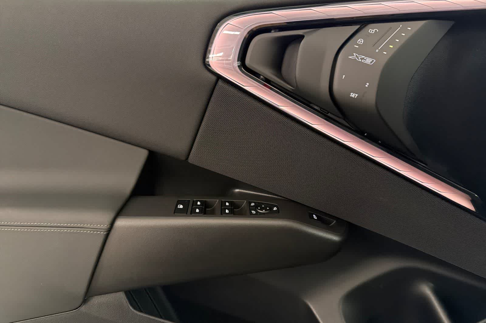 Thumbnail: 2025 BMW X3 - 12