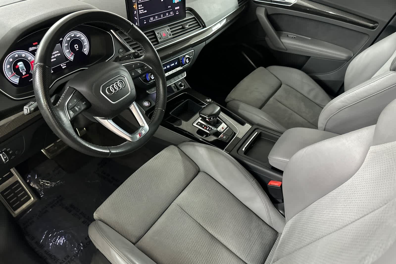 Thumbnail: 2022 Audi SQ5 - 11