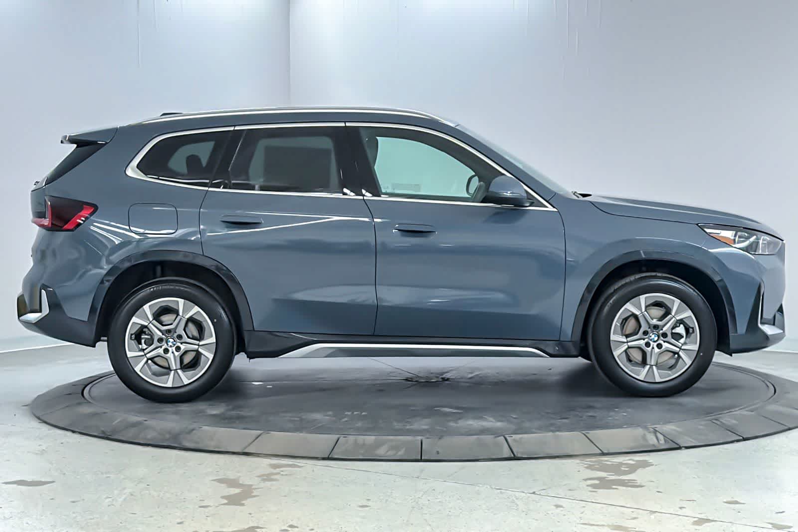 Thumbnail: 2026 BMW X1 - 8