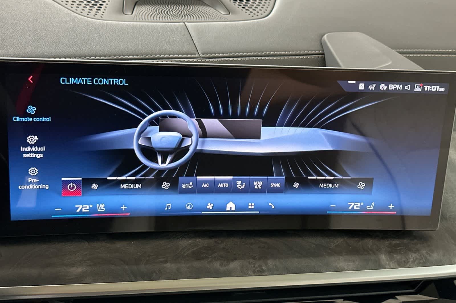 Thumbnail: 2026 BMW X7 - 21