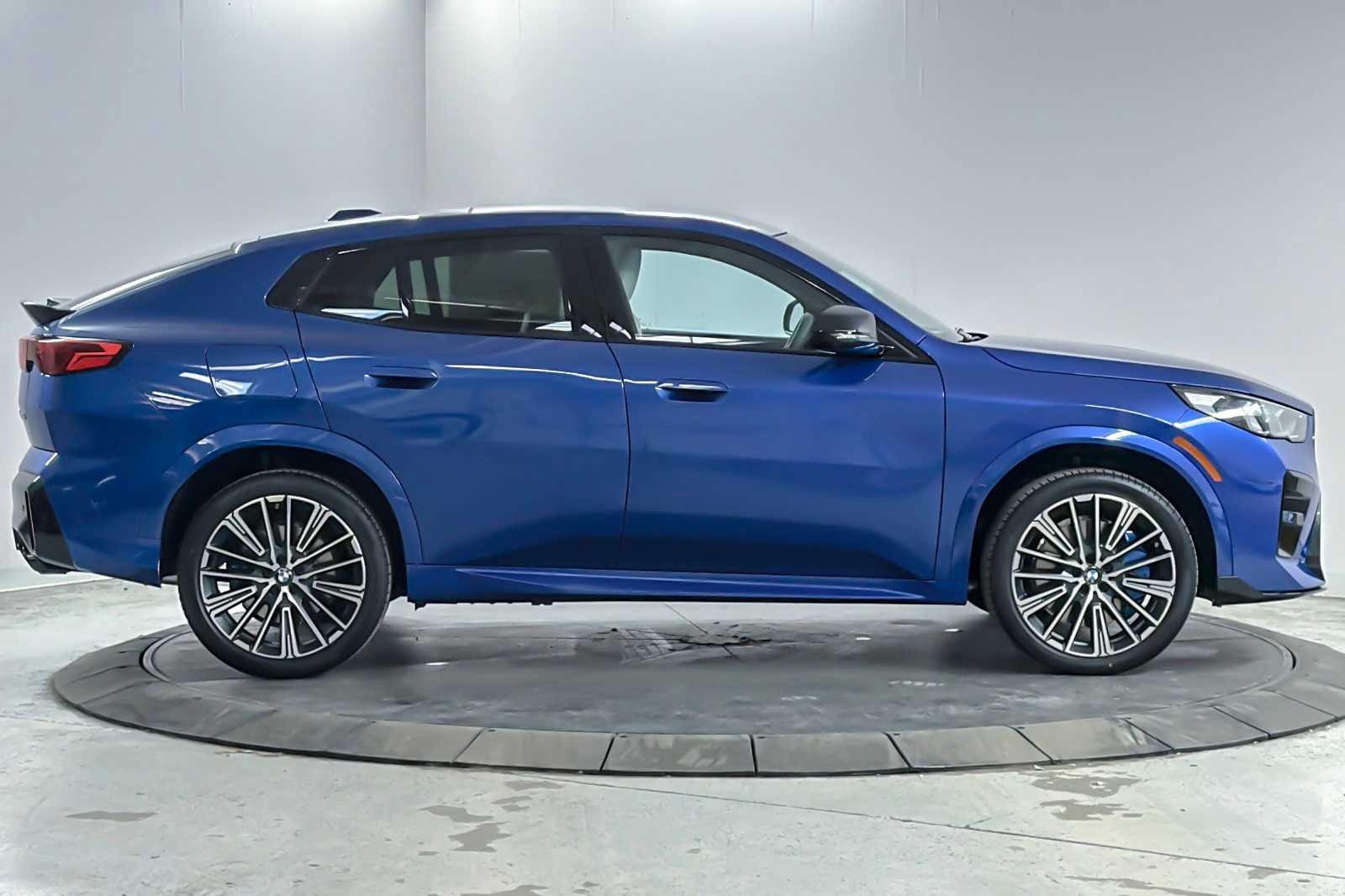 Thumbnail: 2026 BMW X2 - 8