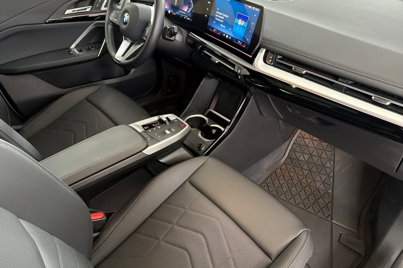 Thumbnail: 2025 BMW X1 - 16