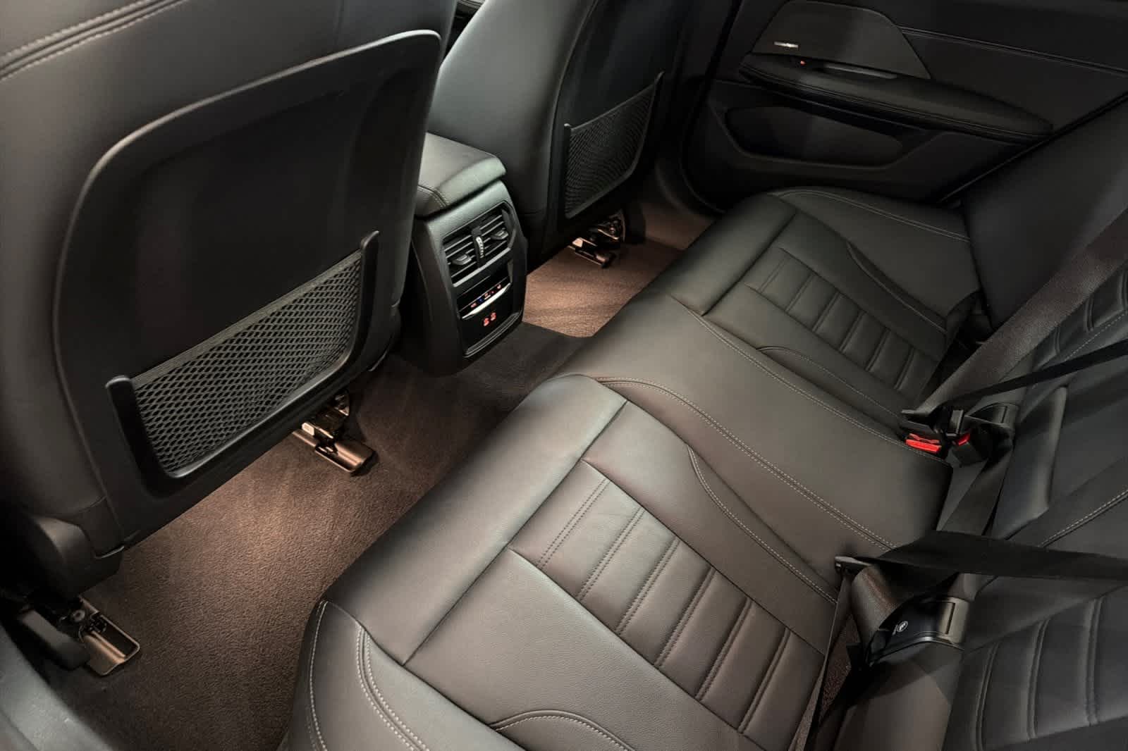 Thumbnail: 2023 BMW i4 - 4