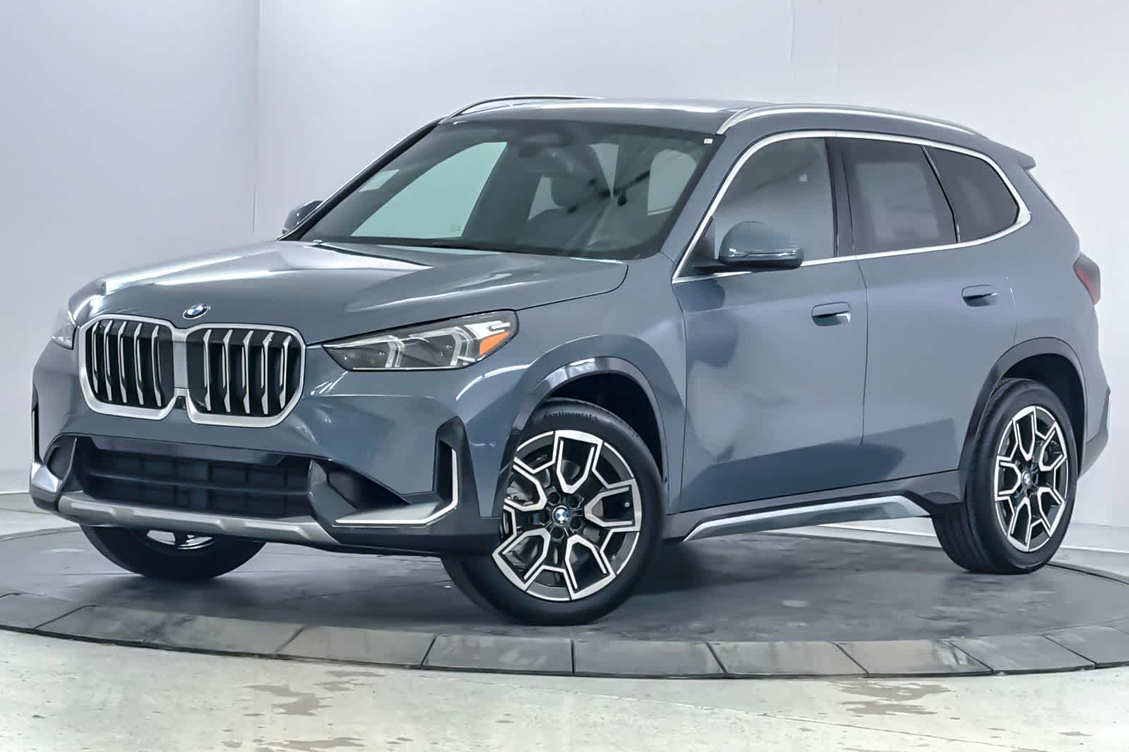 Thumbnail: 2026 BMW X1 - 1