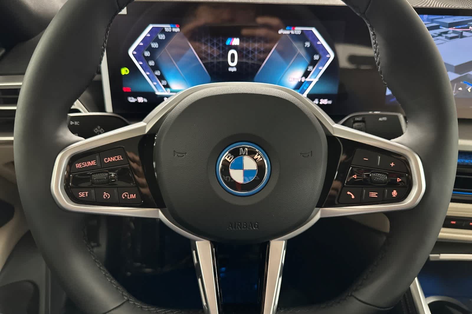Thumbnail: 2025 BMW i4 - 23