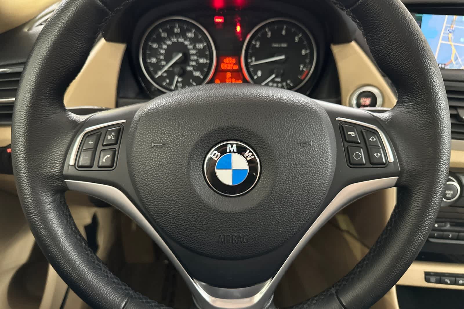 Thumbnail: 2014 BMW X1 - 24