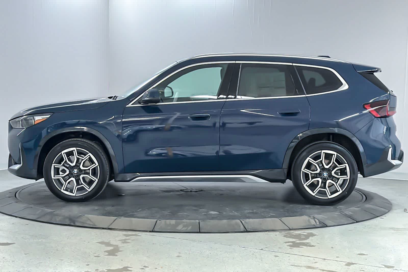 Thumbnail: 2026 BMW X1 - 5