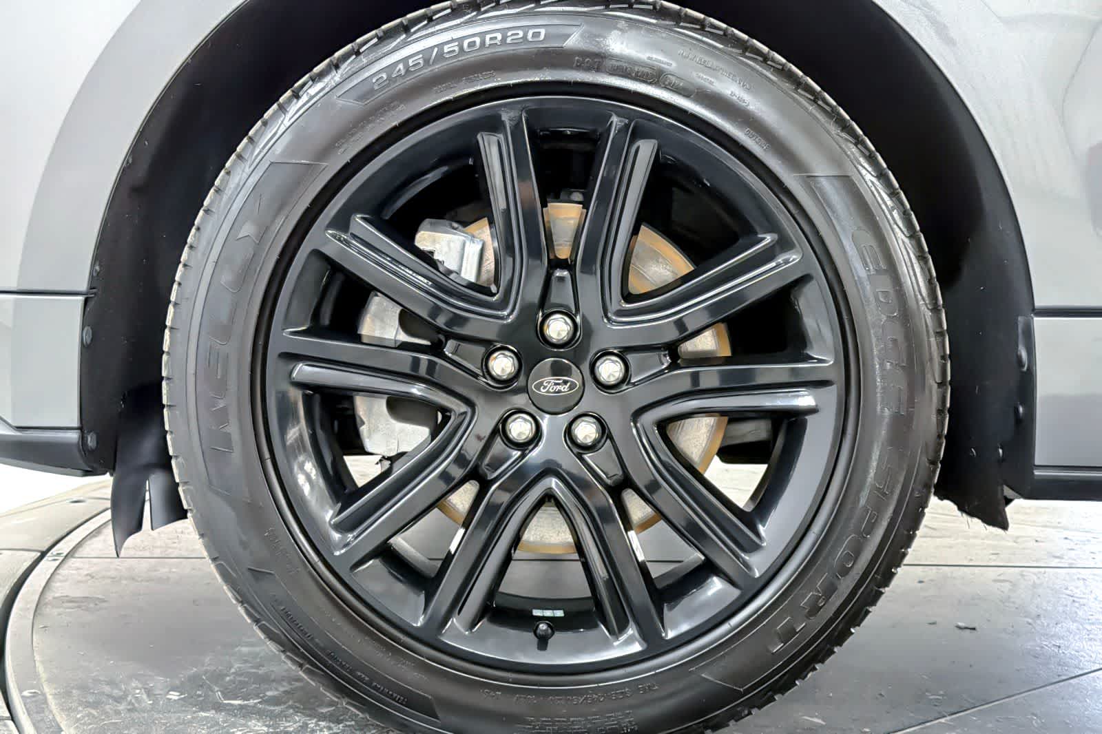 Thumbnail: 2022 Ford Edge - 26