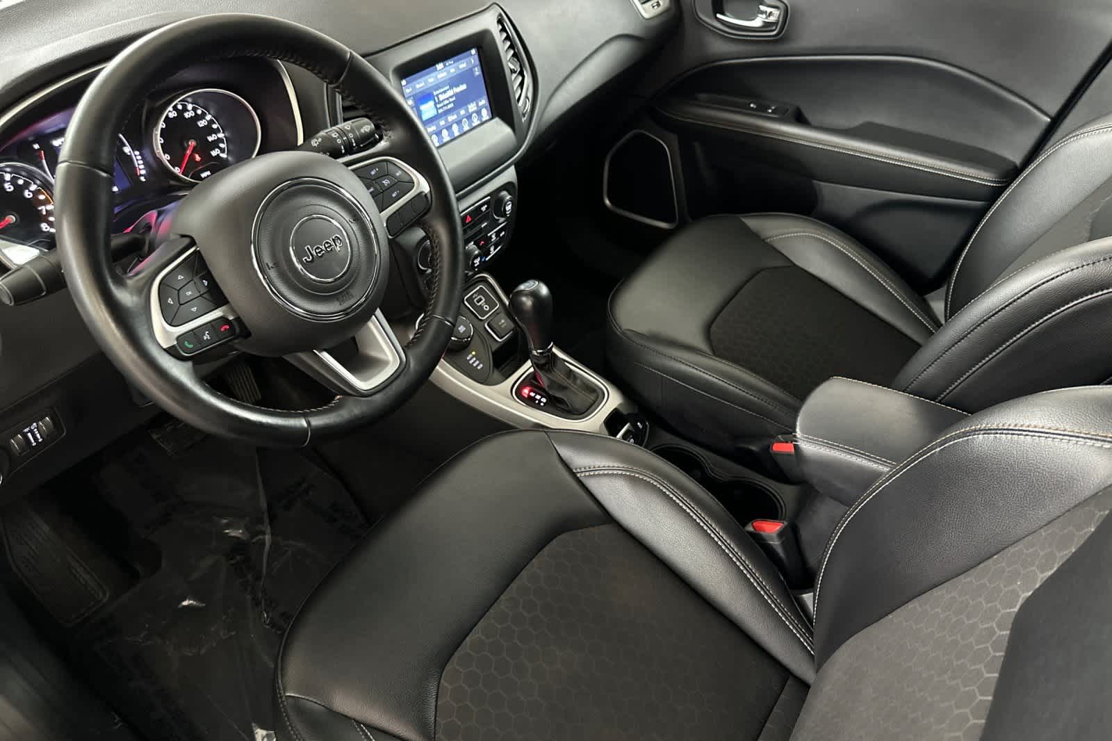 Thumbnail: 2020 Jeep Compass - 11