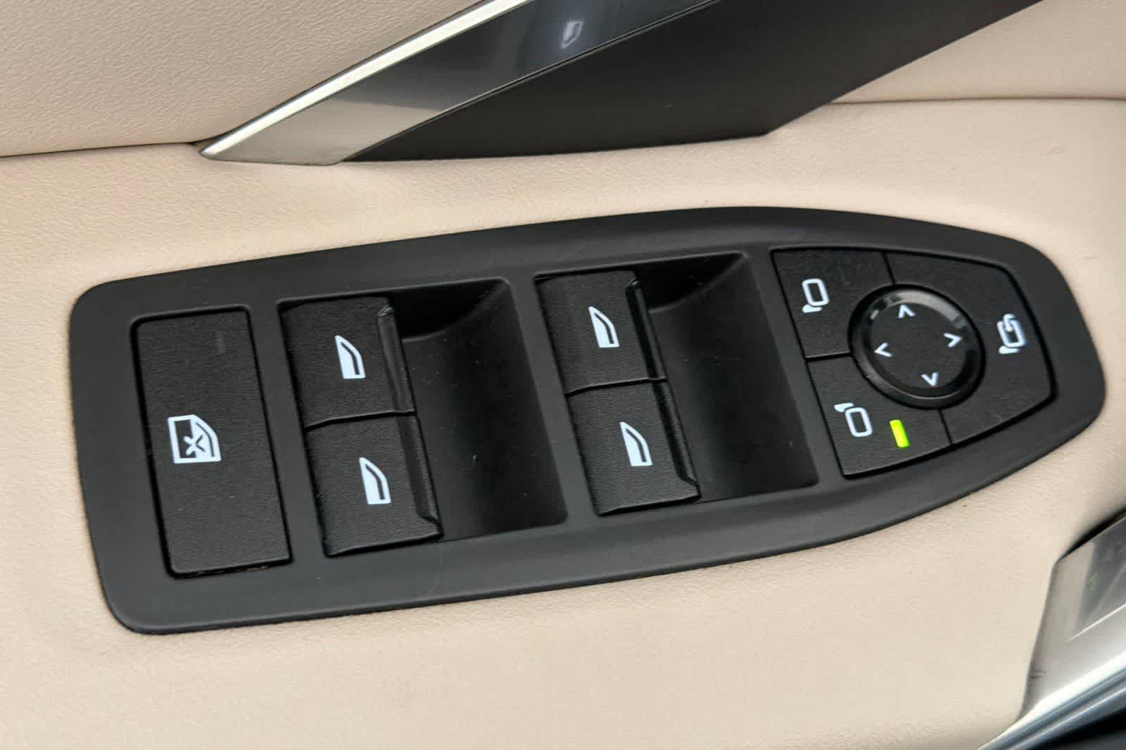 Thumbnail: 2025 BMW X2 - 13