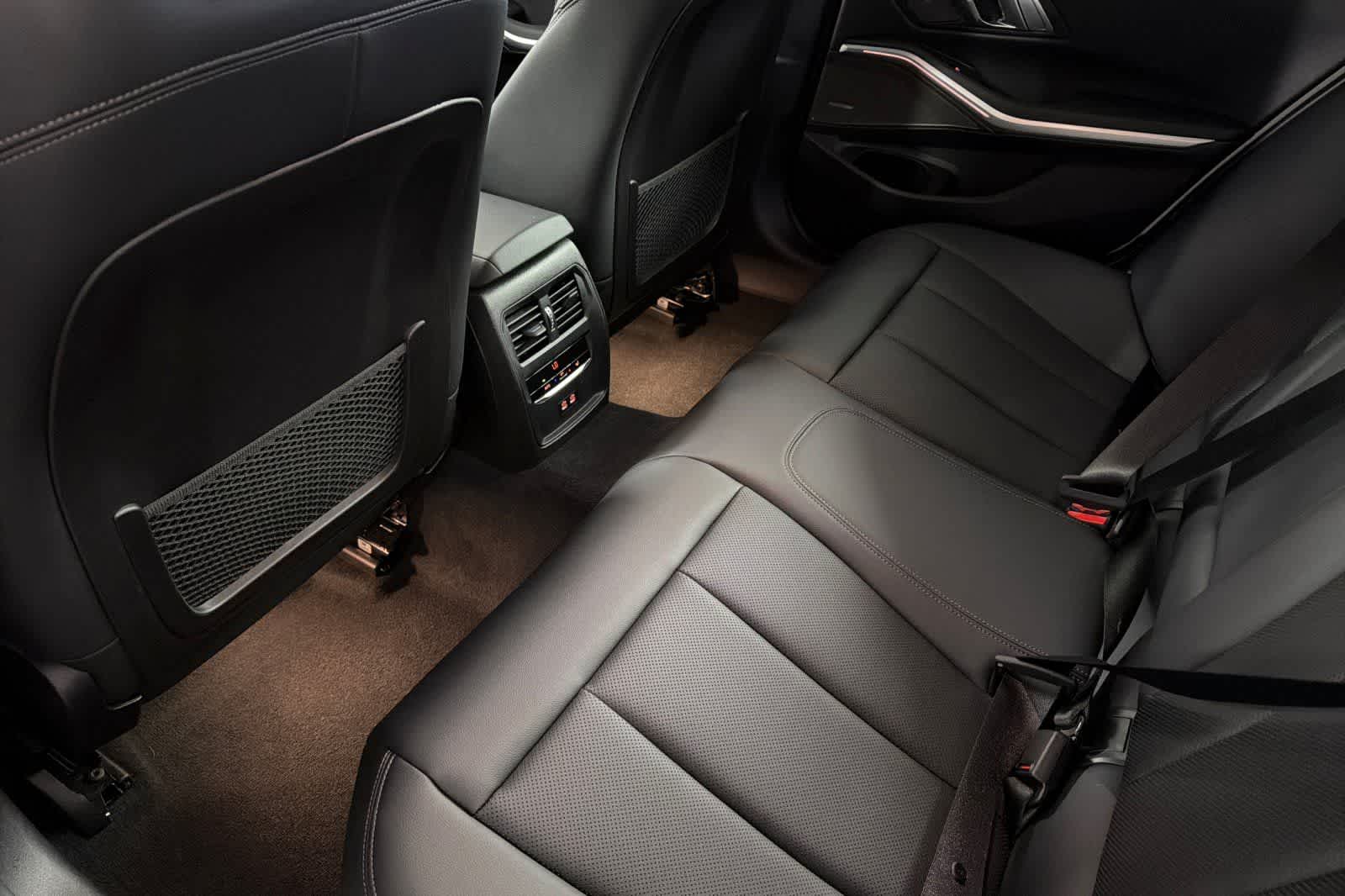 Thumbnail: 2023 BMW 3 Series - 4