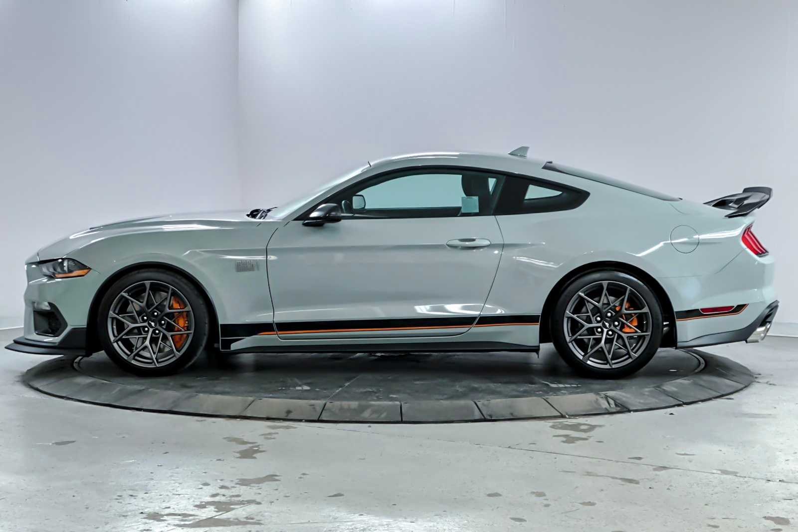 Thumbnail: 2022 Ford Mustang - 5
