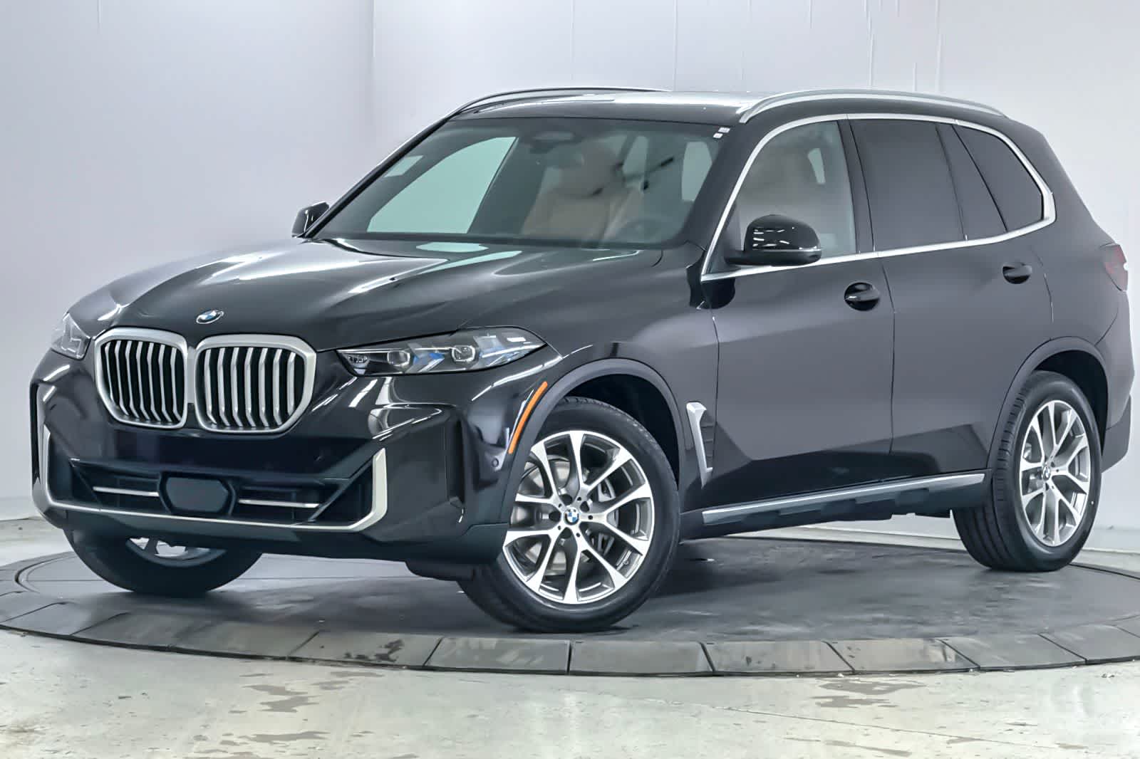 Thumbnail: 2026 BMW X5 - 1