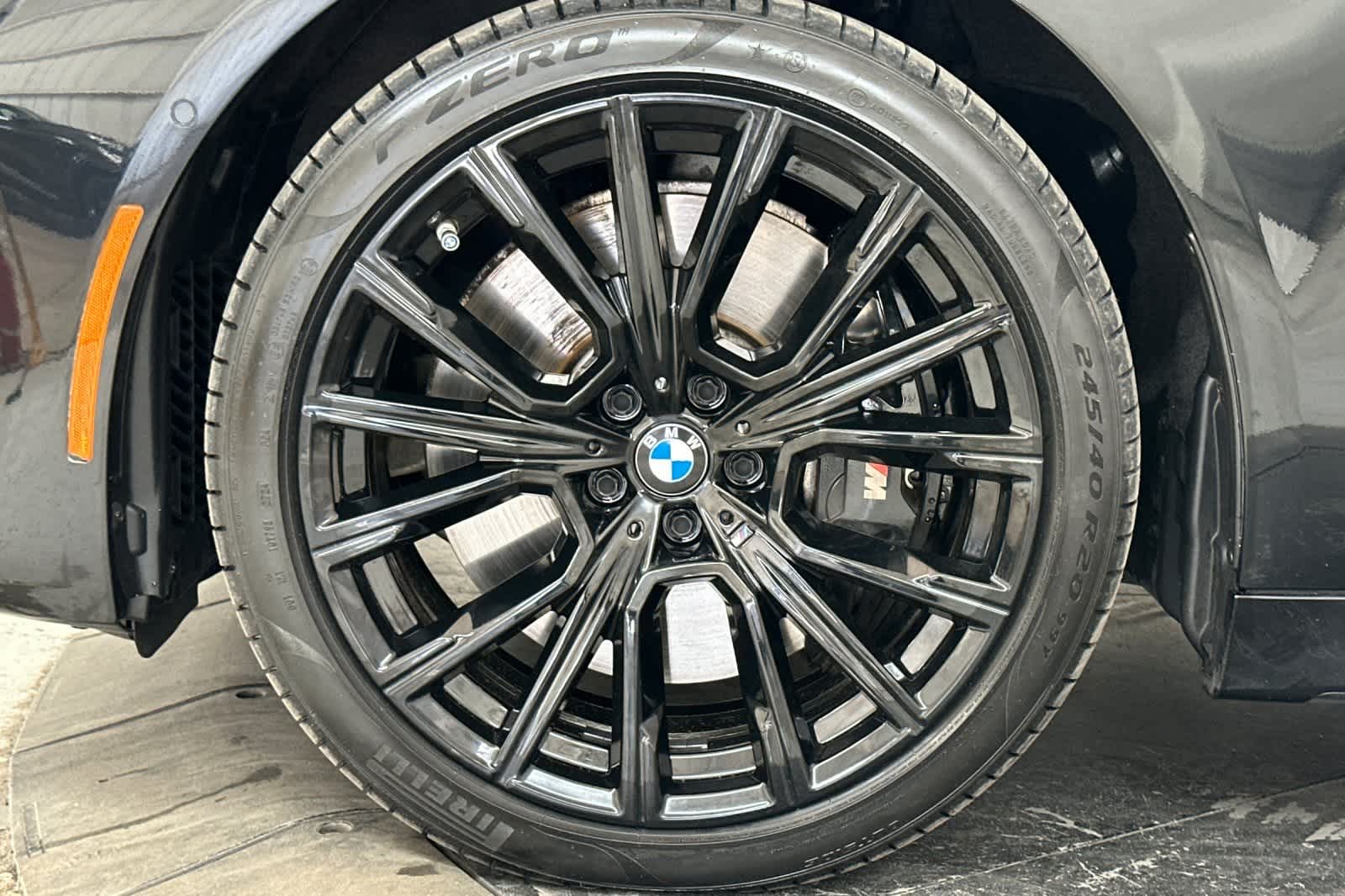 Thumbnail: 2022 BMW 7 Series - 26