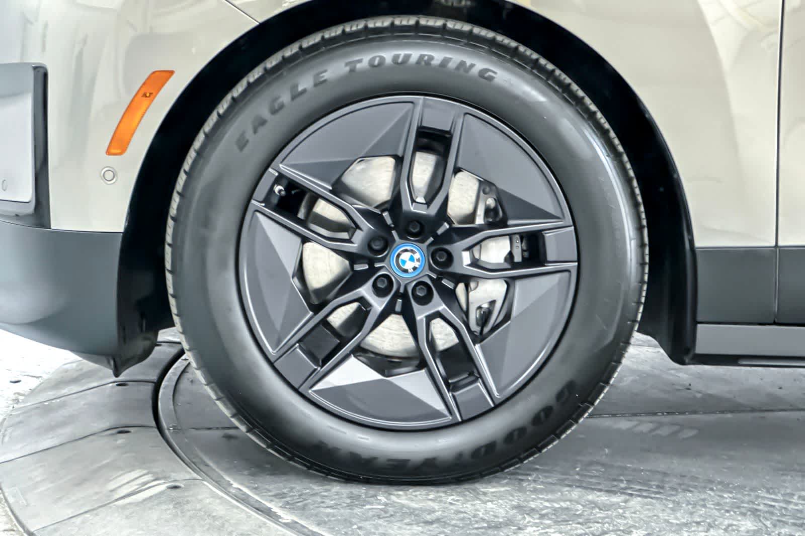 Thumbnail: 2023 BMW iX - 26