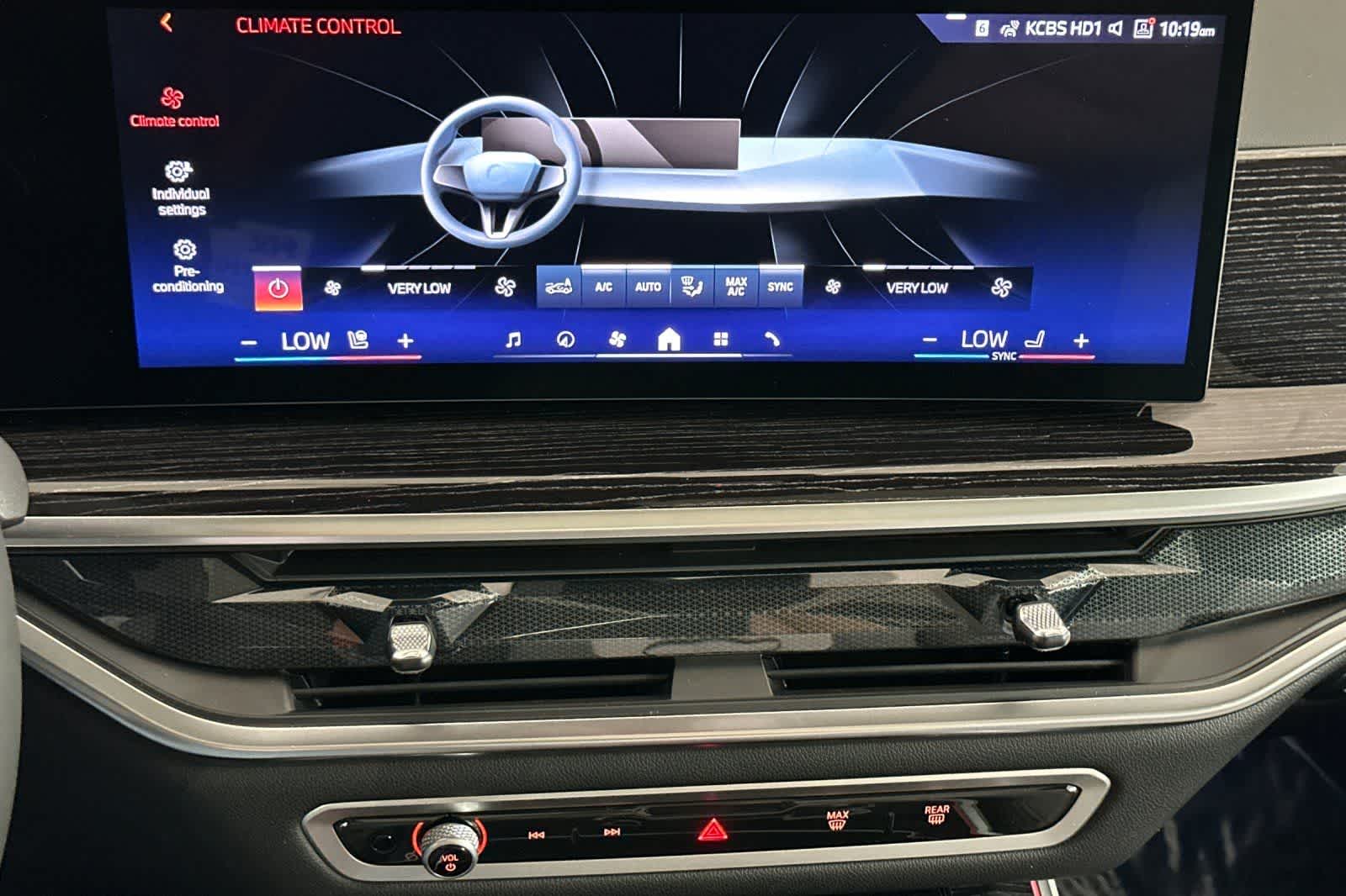 Thumbnail: 2026 BMW X5 - 21