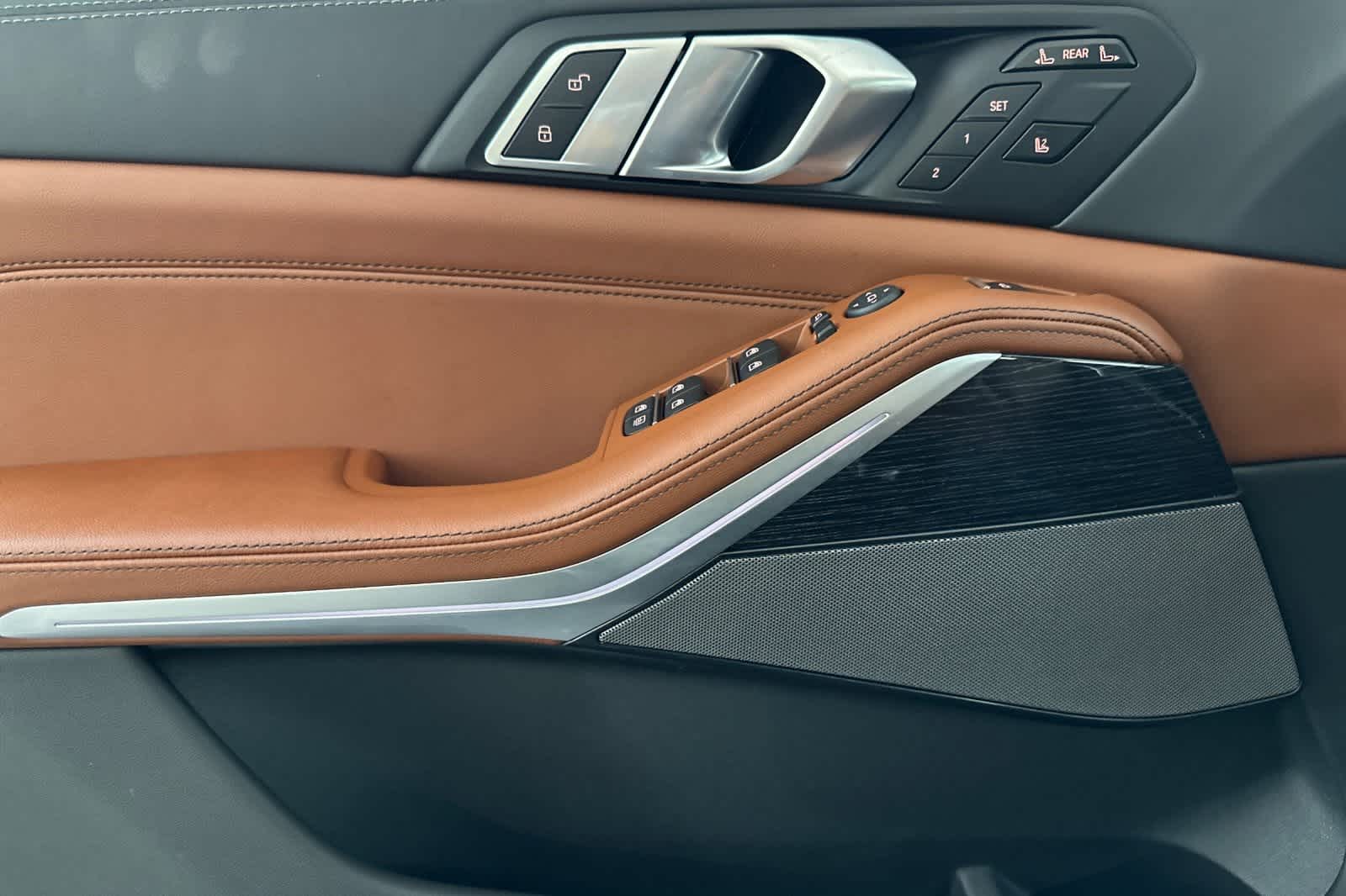 Thumbnail: 2026 BMW X7 - 12