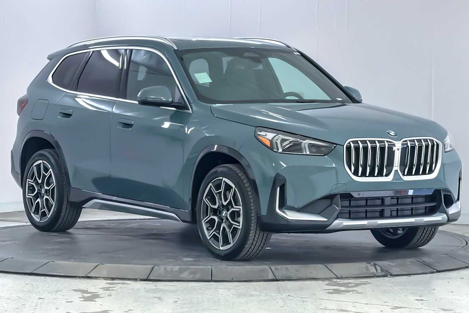 Thumbnail: 2026 BMW X1 - 9