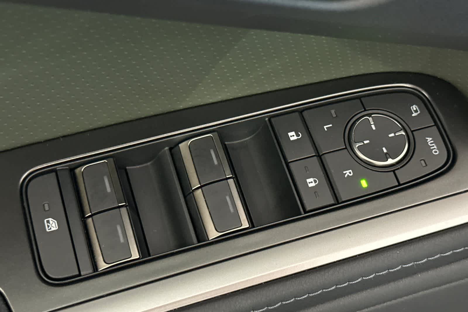 Thumbnail: 2024 Lexus GX - 13