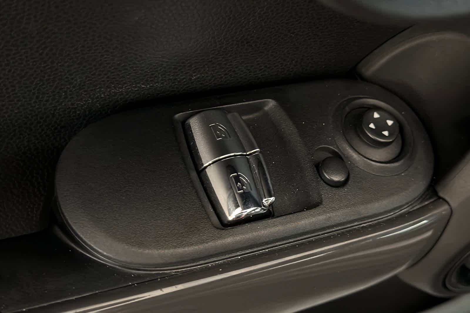 Thumbnail: 2020 MINI Cooper Hardtop - 13