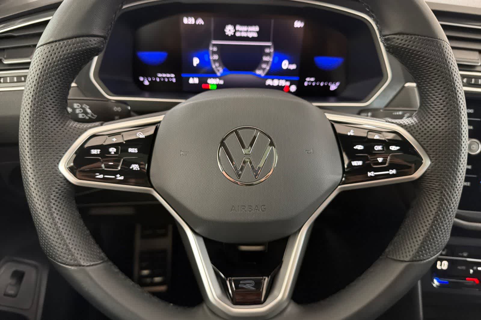 Thumbnail: 2024 Volkswagen Tiguan - 23