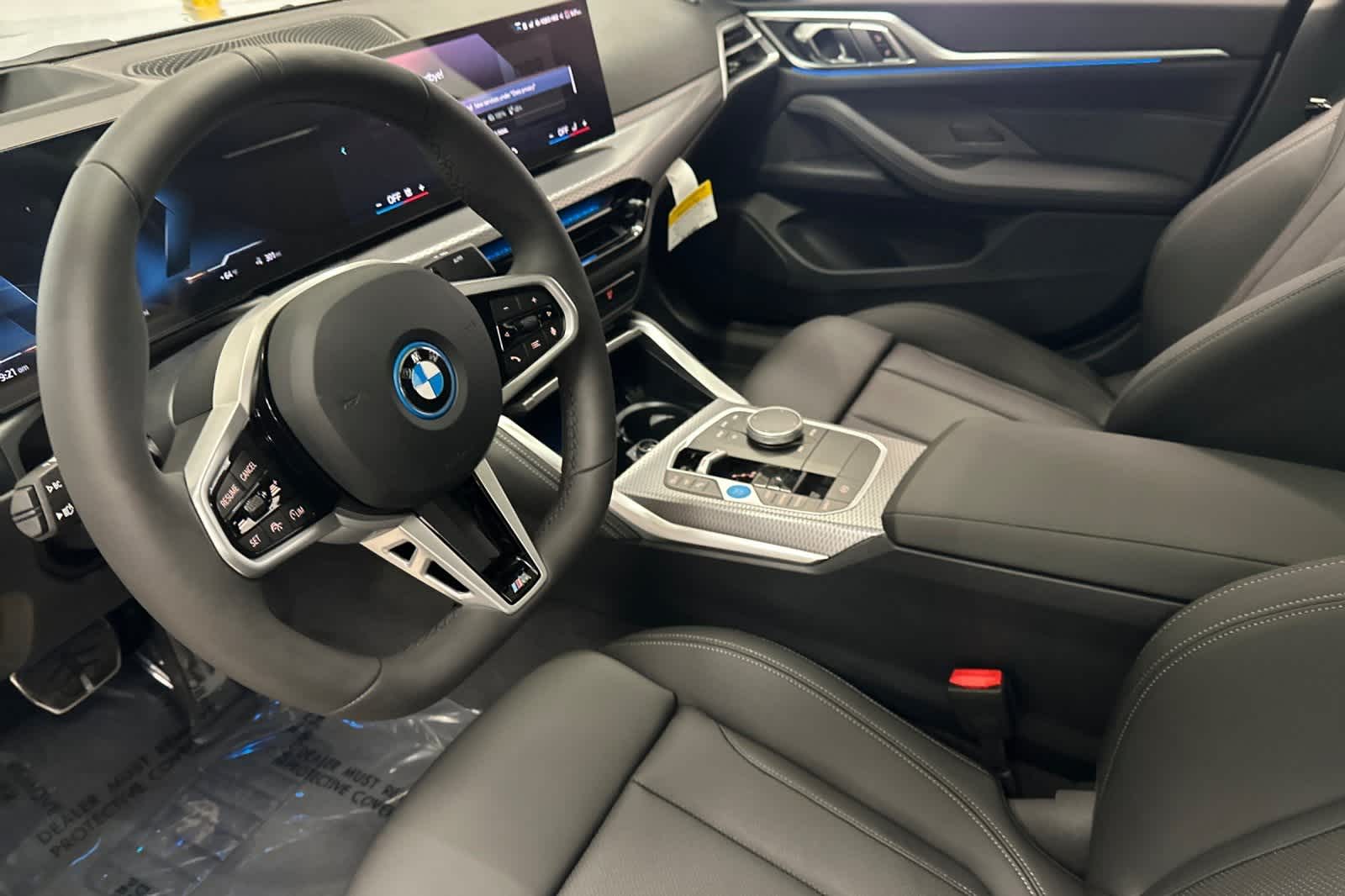 Thumbnail: 2025 BMW i4 - 11
