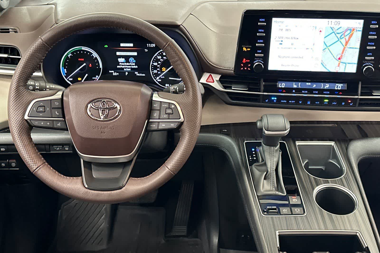 Thumbnail: 2024 Toyota Sienna - 14