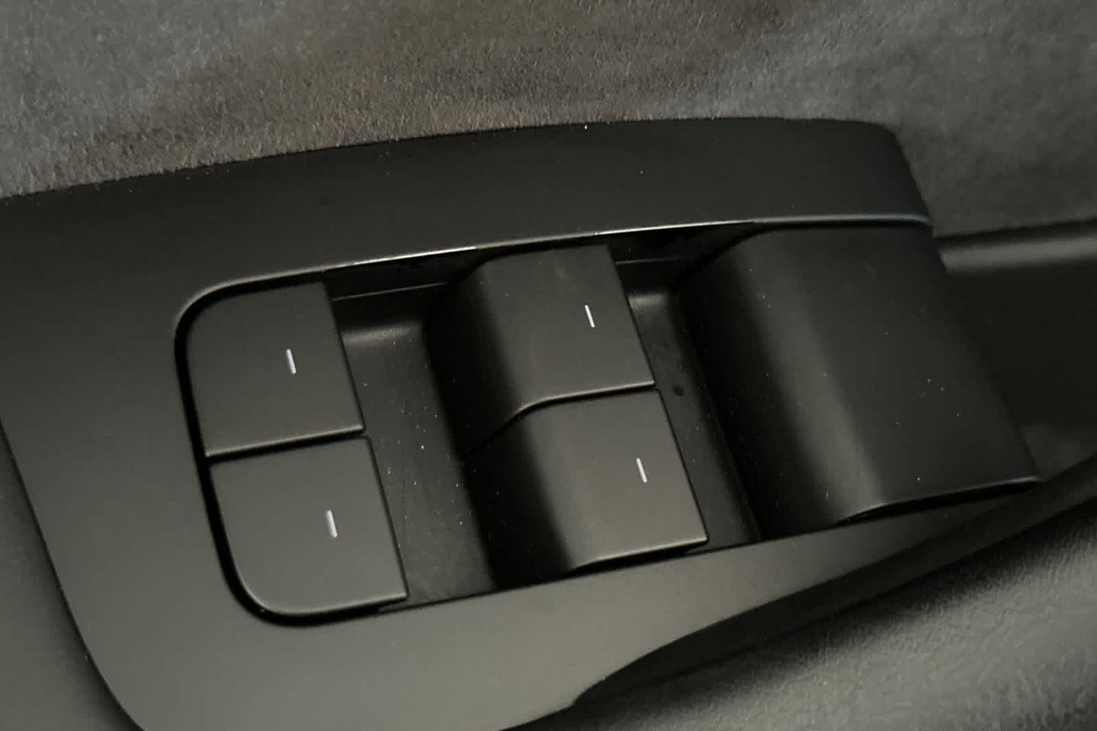 Thumbnail: 2022 Tesla Model Y - 13