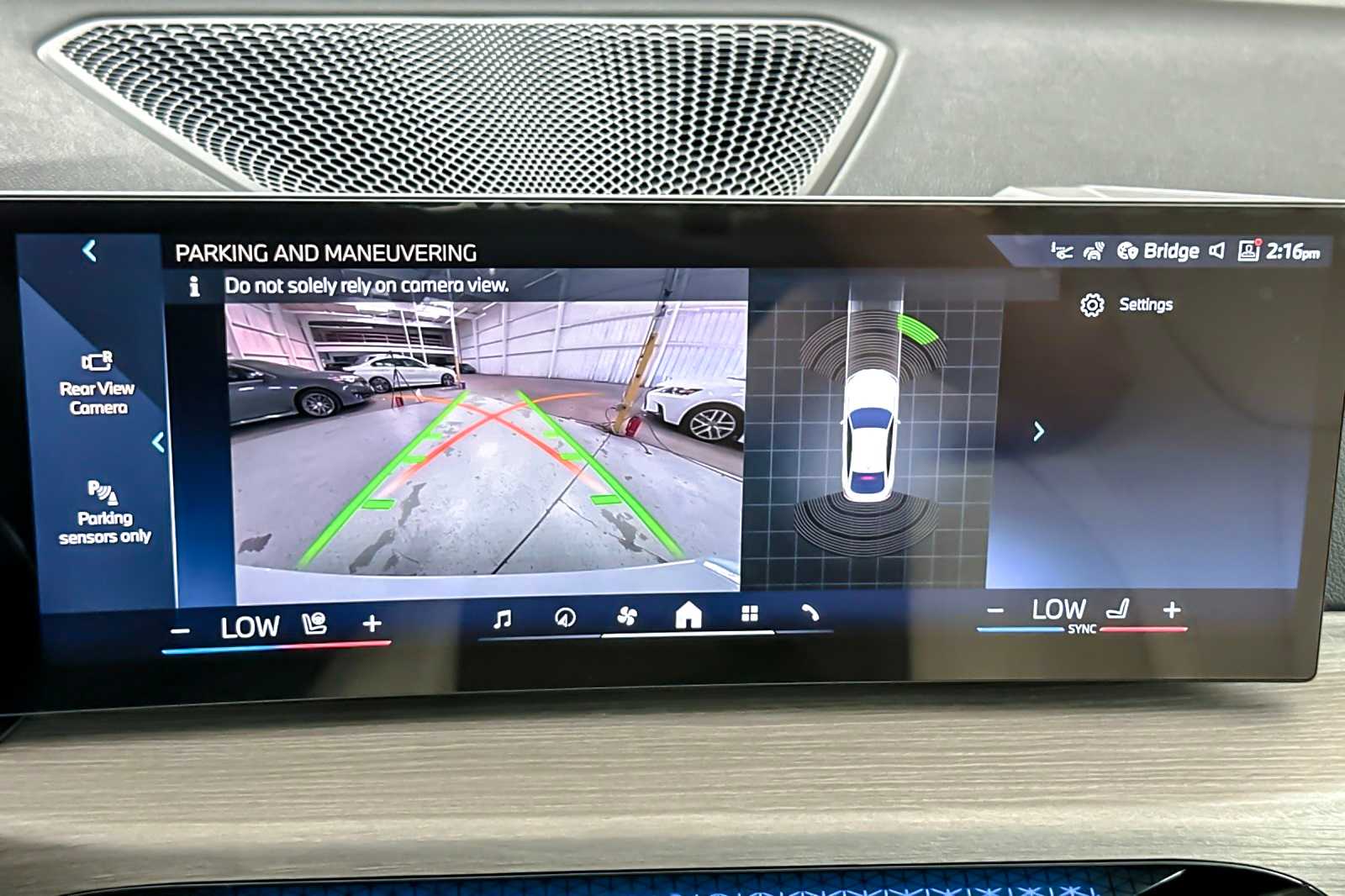 Thumbnail: 2025 BMW i4 - 19