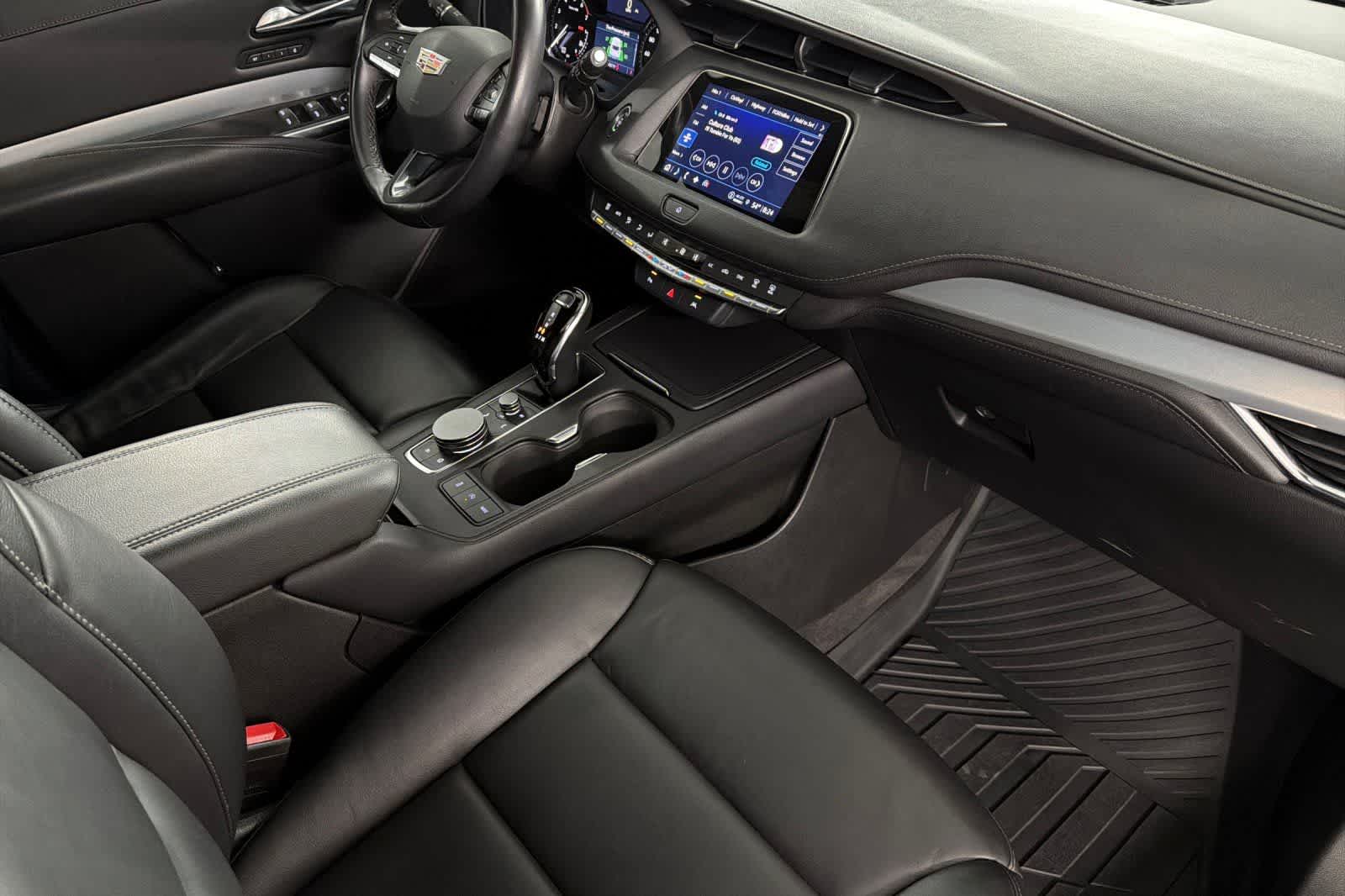 Thumbnail: 2023 Cadillac XT4 - 16