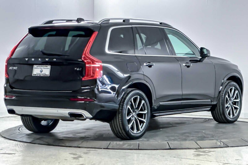 Used 2017 Volvo XC90 Momentum SUV